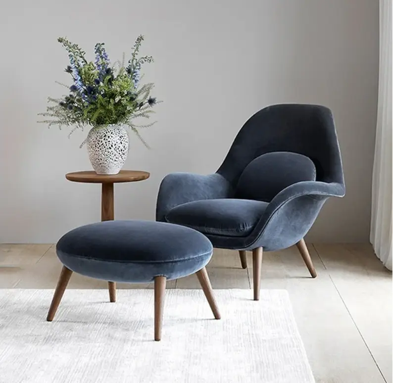 Fredericia Swoon Armchair And Footstool 08.webp